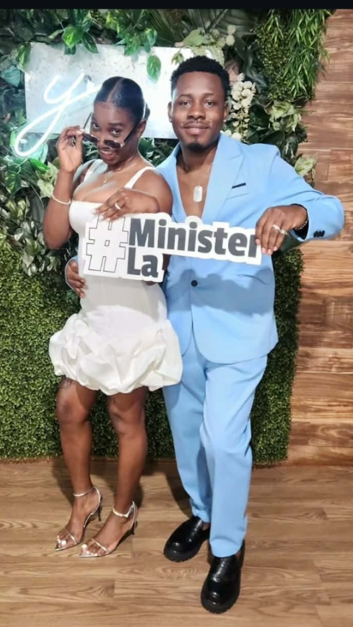Minister La Littles at a wedding ceremony